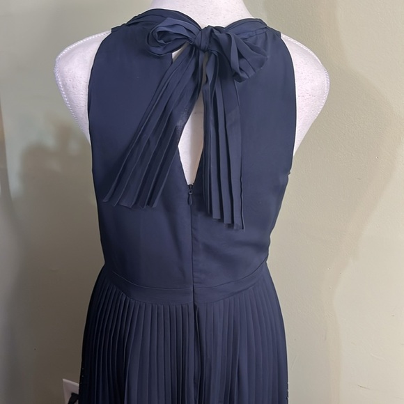 Banana Republic Navy high neck tie back pleated cutout skirt midi  dress - Picture 3 of 16